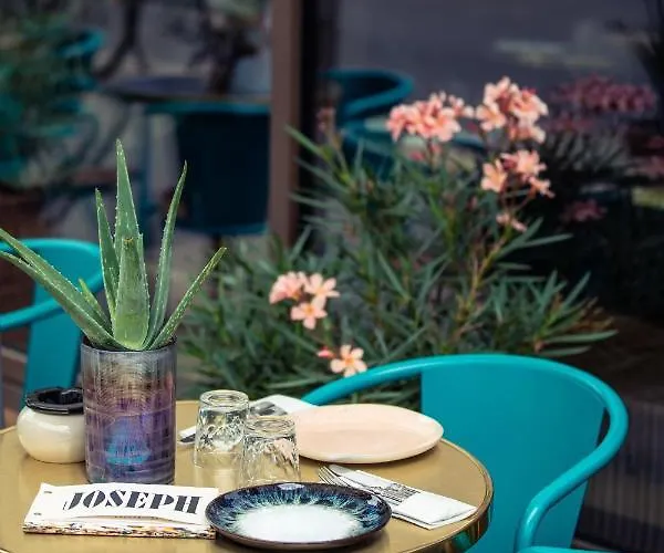 Отель Amo By Amano Friedrichstrasse 4*